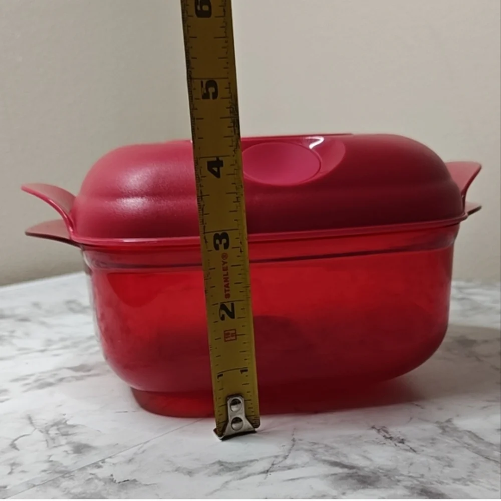 Tupperware Vent 'N Serve Red 1.2L Microwave Square Dish with Vented Lid